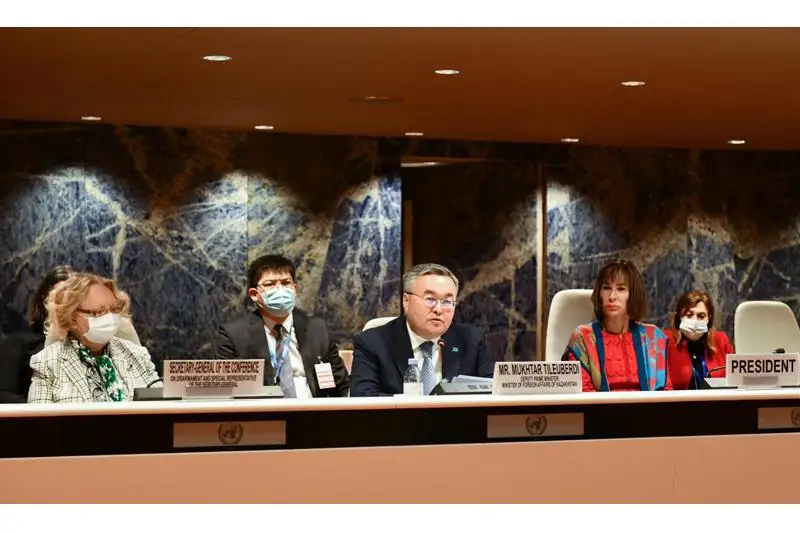 哈萨克斯坦外交部长出席联合国裁军委员会会议