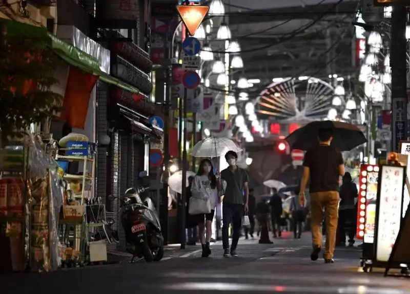 日本19个都道府县的紧急宣言延长至30日