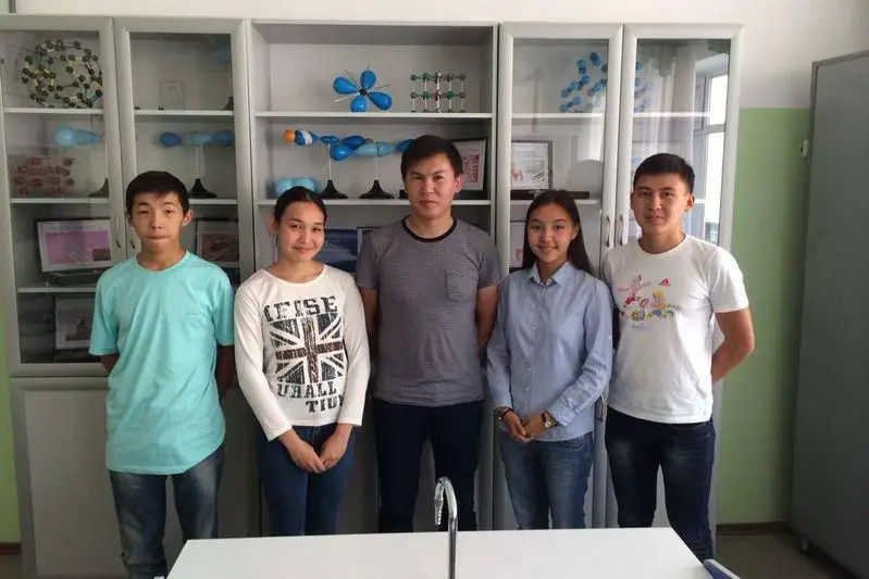 Учитель по химии из Нур-Султана бесплатно готовит выпускников к ЕНТ