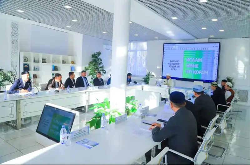 ҚМДБ электрон сигаретларни ҳаром деб эътироф этди