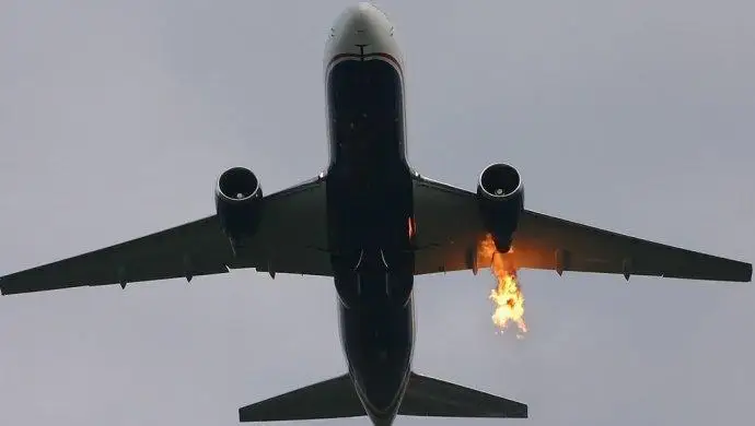 日本一架波音767航班因引擎故障紧急着陆