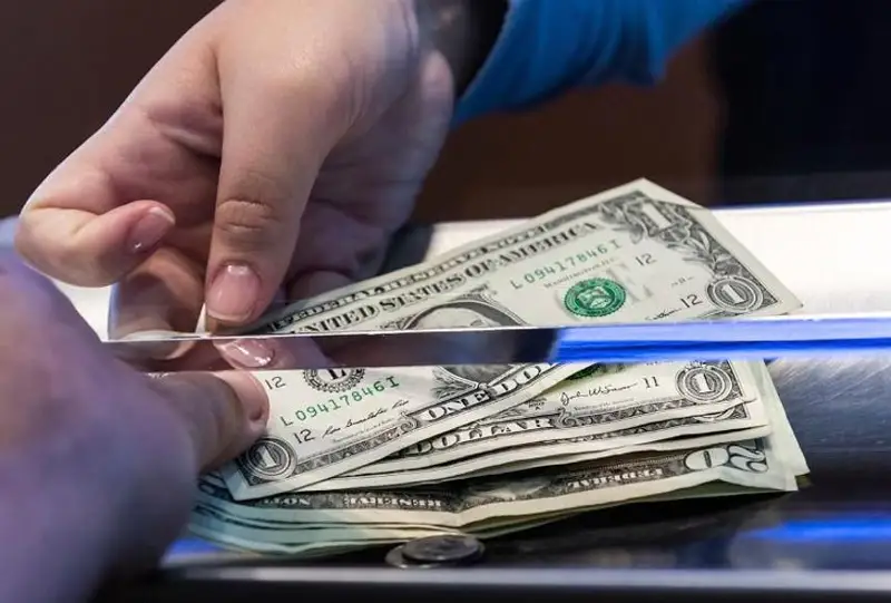 Лжевладелец обменника украл у алматинки $80 тыс.