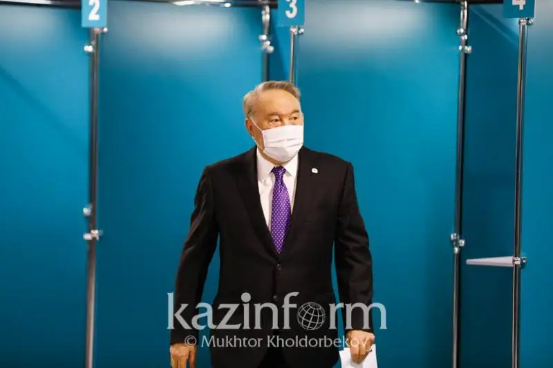 首任总统参加民族和睦大会议员选举投票