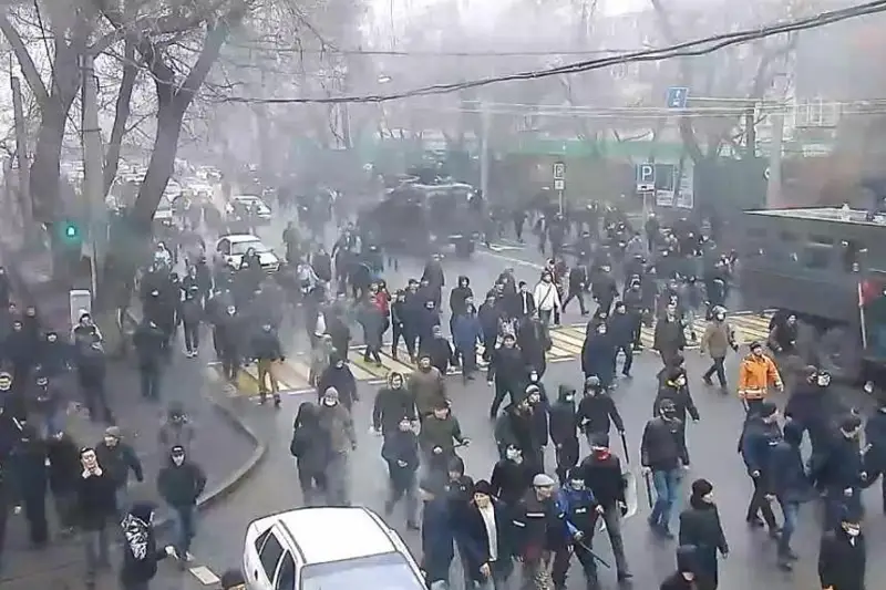 Такие уголовные дела невозможно завершить за полгода - Генпрокуратура о январских событиях