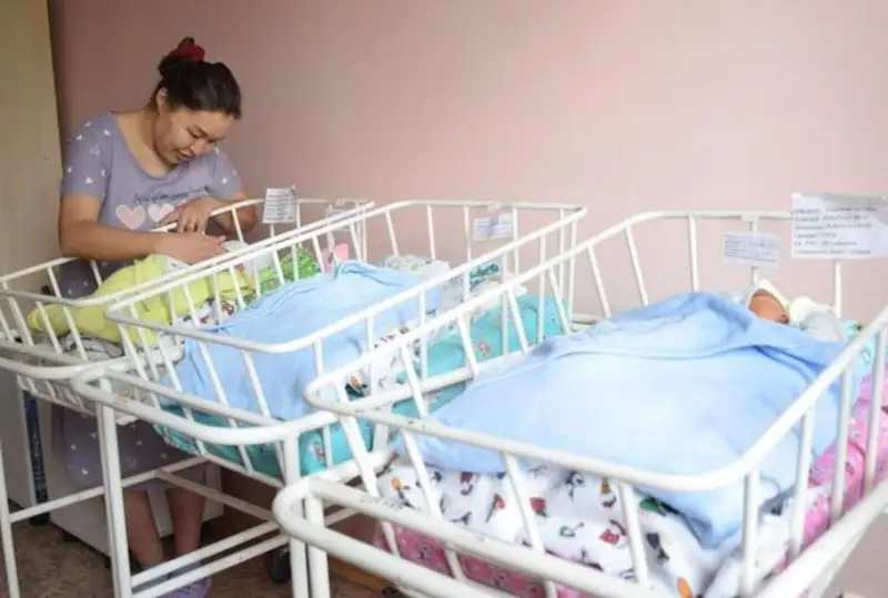 Шарқий Қозоғистон вилоятида иккита уч эгизак дунёга келди