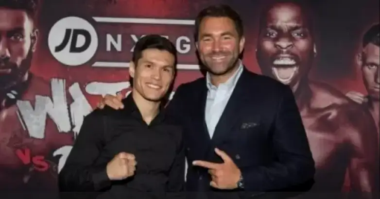 دانيار ەلەۋسىنوۆتىڭ كاسىپقوي بوكستاعى ەڭ باستى قاتەلىگى ايتىلدى