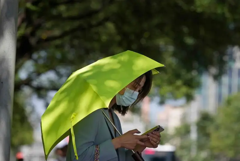 Хитой университетининг 500 га яқин талабаси карантинга олинган