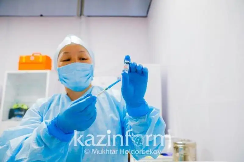 Қозоғистонда 140 000 дан ортиқ эмизикли аёллар коронавирусга қарши эмланган