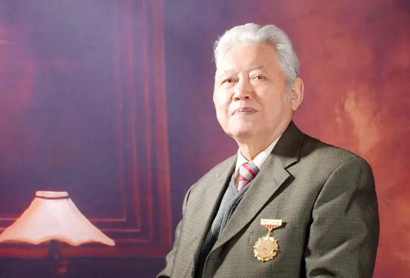 ءۇش جۇزگە ساۋىن ايتقان سوڭعى اتاقتى اس - قىتايداعى سۇلەيمەننىڭ اسى - زەينوللا سانىك ۇلى