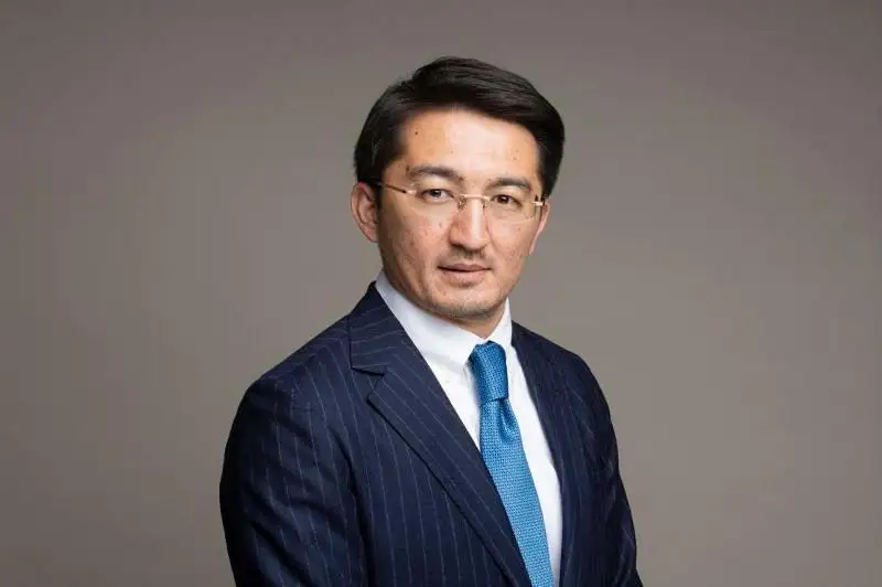 总统解除战略规划和改革署副署长职务