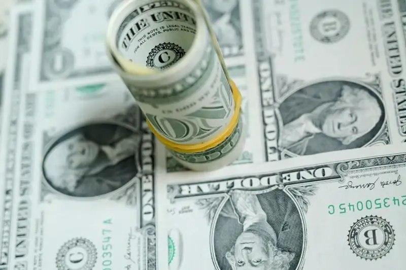 دوللار 449 تەڭگەدەن ساتىلىپ جاتىر