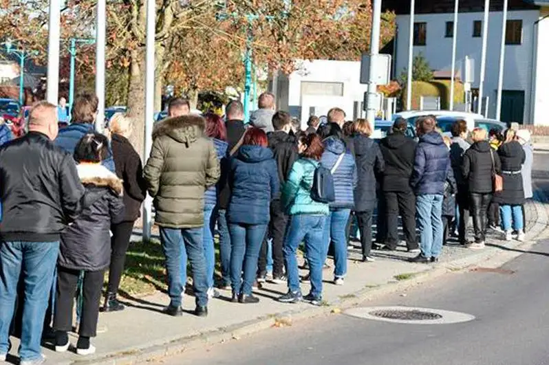 Aвстрияда коронавирусга қарши чекловлар кучайтирилди