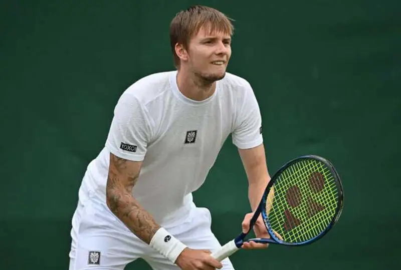 Александр Бублик и Александр Недовесов завершили выступления на Уимблдоне