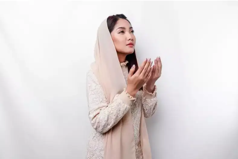 كۇيەۋى رۇقسات بەرمەسە، ايەلى ورازا ۇستاي الماي ما؟