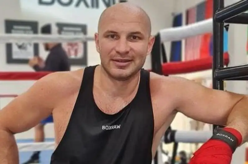 Иван Дичко америкалик тажрибали боксчи билан жанг қилади