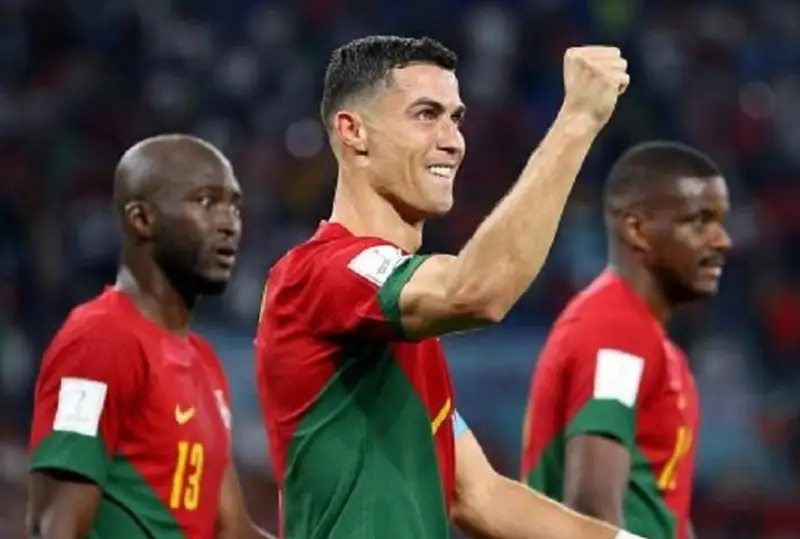 فۋتبولدان ءا چ: پورتۋگاليا گانانى ۇتىپ، ءوز توبىندا كوش باستادى