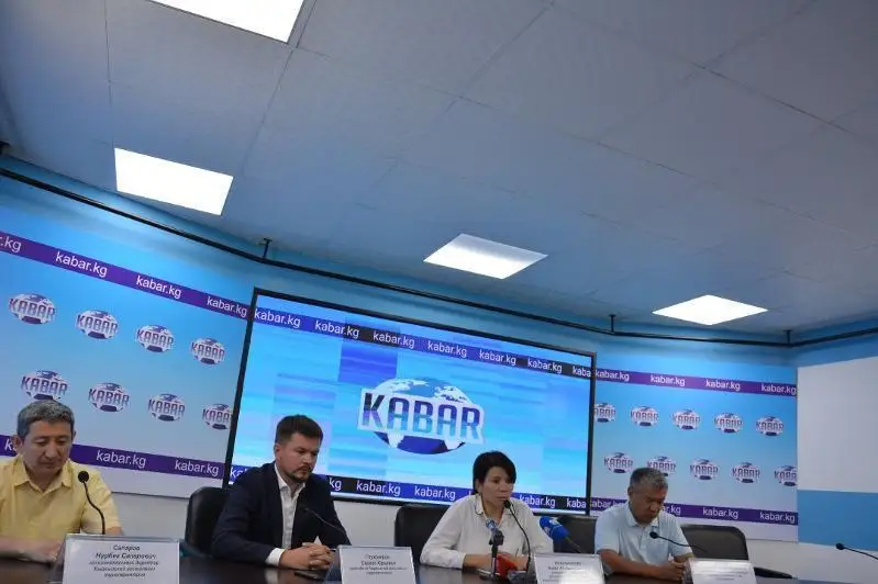 Қирғизистон COVID-19га қарши эмланган сайёҳларни қабул қилишга тайёр