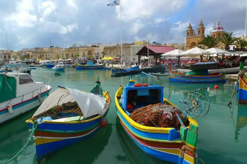 الەمدەگى ەڭ كىشكەنتاي 5 مەملەكەت