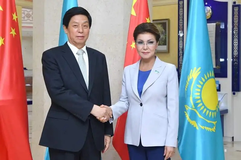 参议院议长会见中国全国人大常委会委员长栗战书