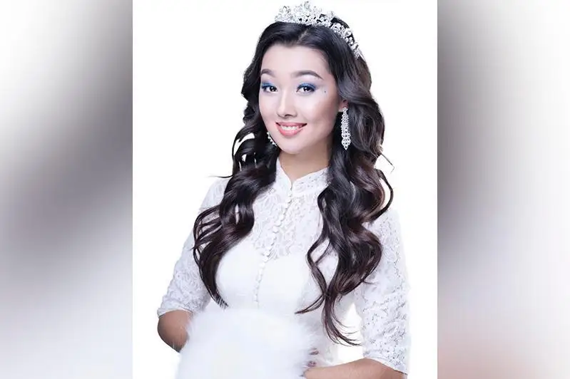 19岁佳丽赢得“阿斯塔纳小姐——2019”选美大赛冠军