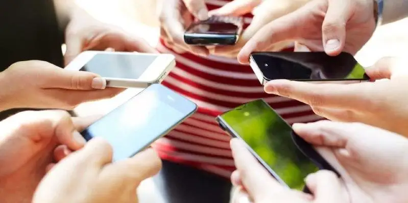 Ўзбекистон 11 ойда 15 та давлатдан 2,6 миллион дона мобил телефон импорт қилган