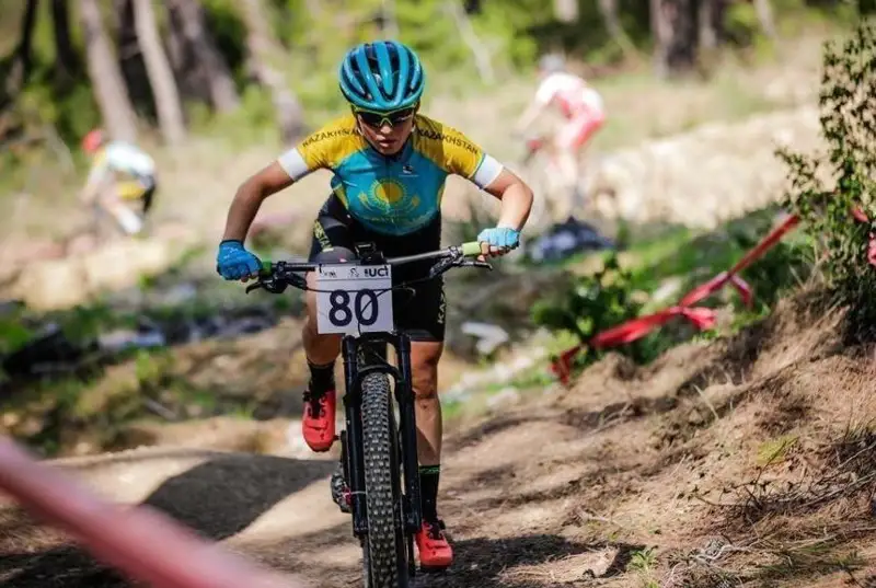 Қозоғистонлик Алина Сарқулова Сербияда тоғ велосипеди мусобақасида иккита медаль қўлга киритди