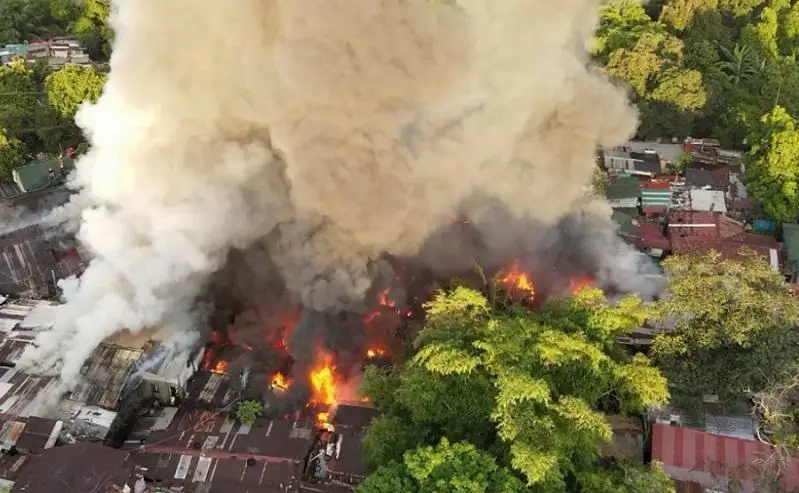 Филиппиндаги ёнғин оқибатида саккиз киши ҳалок бўлди