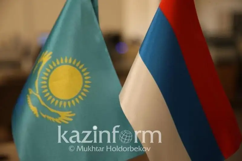 قازاقستان مەن رەسەي «بايتەرەك» عارىش كەشەنىن ۇشىرۋدى ءبىر جىلعا شەگەردى