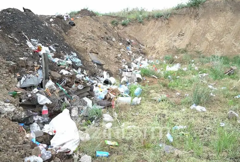 Сарқанда бес жасар баланың мәйіті қоқыста үш айдан бері жатқан