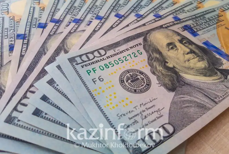 قور نارىعىندا دوللار بىردەن 3 تەڭگەگە قىمباتتادى