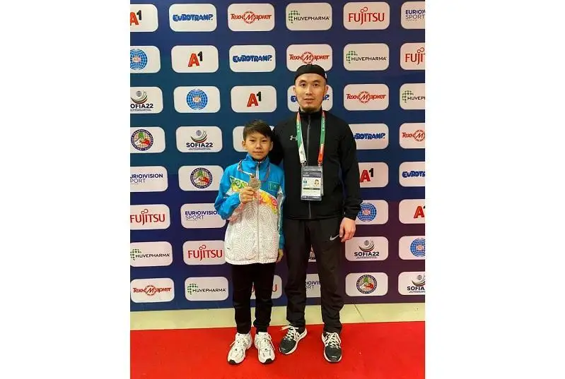 12 ёшли қозоғистонлик батутдаги гимнастика бўйича жаҳон чемпионатининг кумуш медали совриндори бўлди