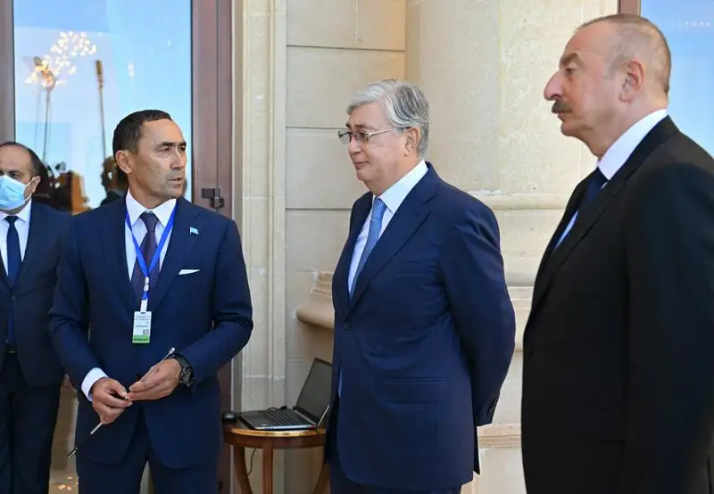 فيزۋلي قالاسىندا قۇرمانعازى اتىنداعى شىعارماشىلىق ورتالىق سالىنادى