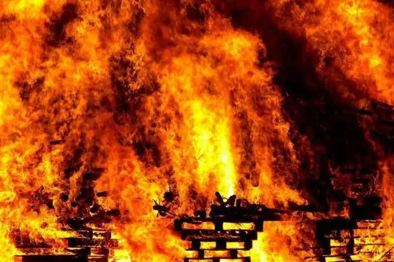 Шанхайдаги заводда ёнғин содир бўлиб, саккиз киши бедарак йўқолган