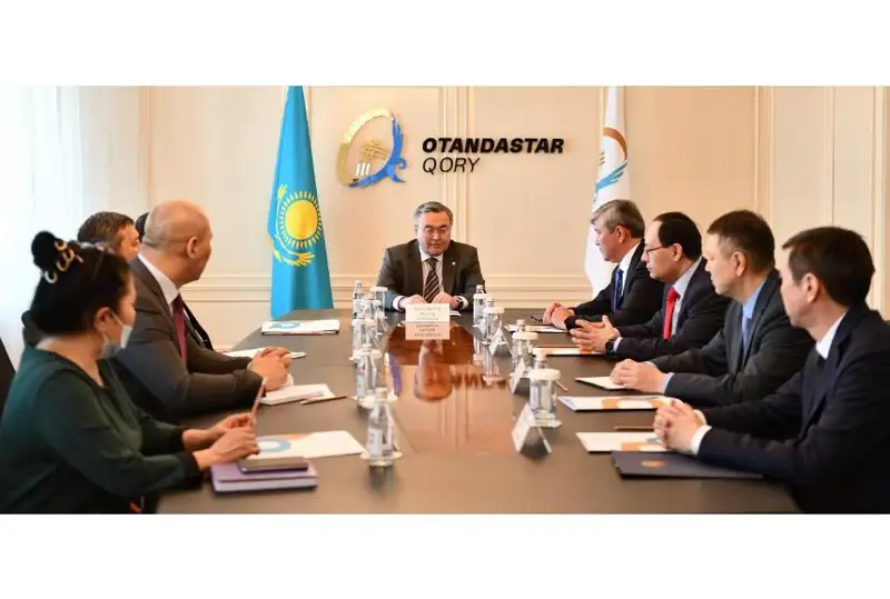 Глава МИД представил нового руководителя Фонда Отандастар