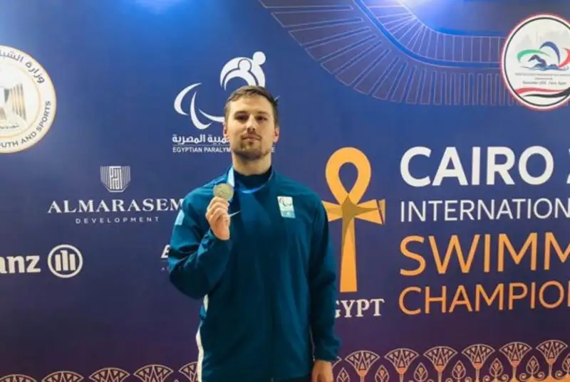 Қозоғистонлик парасузувчи Қоҳирадаги очиқ турнирда кумуш медални қўлга киритди