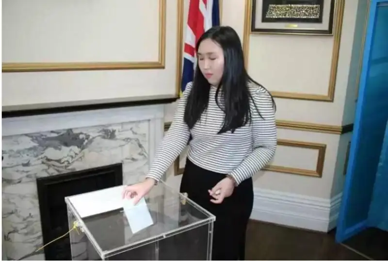 لوندونداعى قازاقستاندىقتار دا سايلاۋعا بەلسەنە قاتىسۋدا
