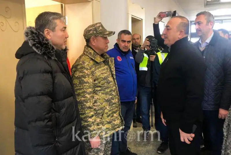 Элчи ва вазир ўринбосари Туркия ТИВ раҳбарига Қозоғистон номидан ҳамдардлик билдирди