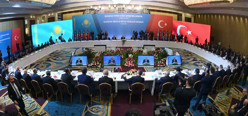 Túrkııamen aradaǵy kelisimderdi júzege asyrý jeke baqylaýymda bolady – Prezıdent