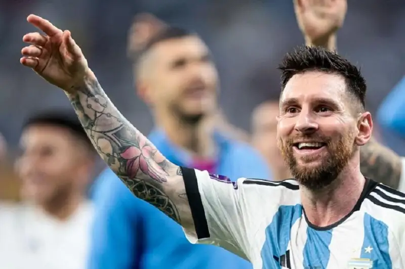 مەسسي فۋتبولدان الەم چەمپيوناتىنىڭ باستى فاۆوريتتەرىن اتادى