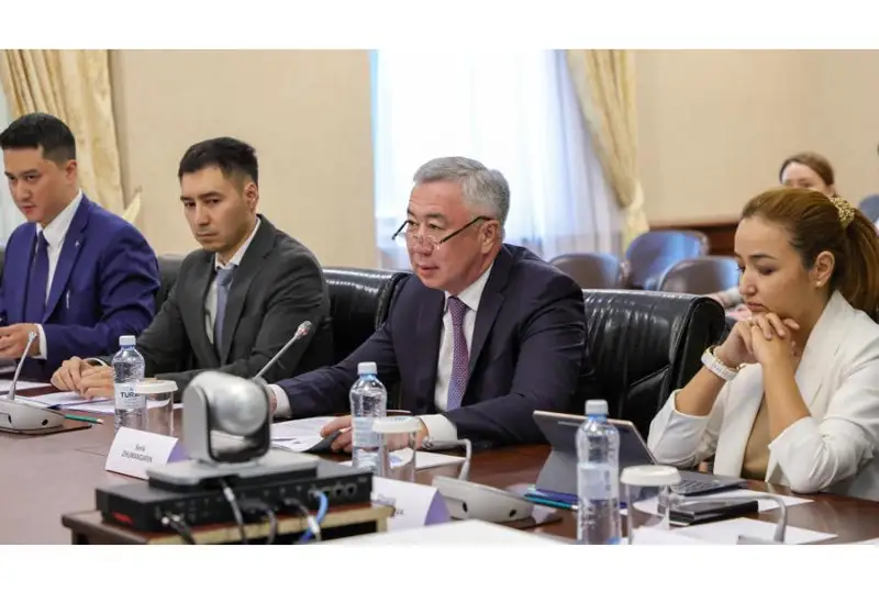 Астанада Қозоғистон ва Покистон ўртасидаги савдо ва логистика имкониятларини ривожлантириш масалалари муҳокама қилинди
