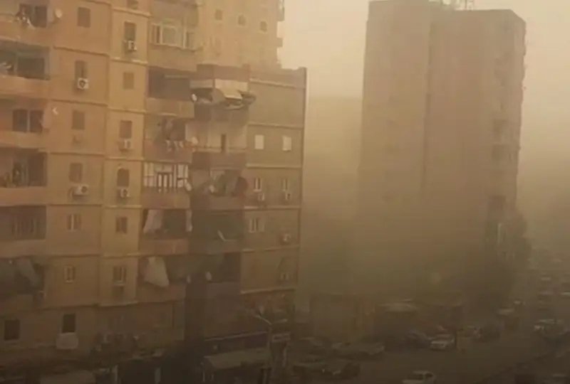 Қоҳирада қум бўрони оқибатида тўрт киши ҳалок бўлди