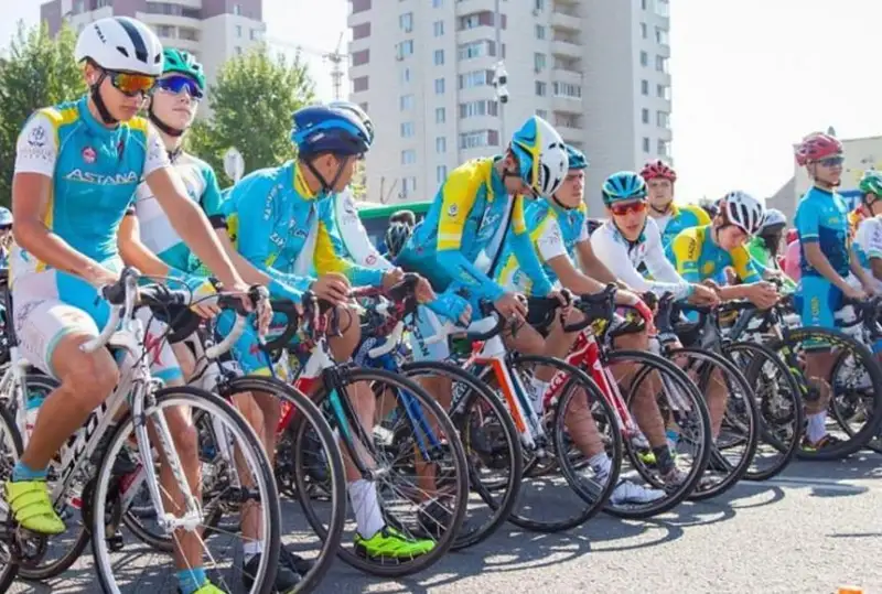 ەرتەڭ استانادا ۆەلوسيپەدشىلەر شەرۋى وتەدى