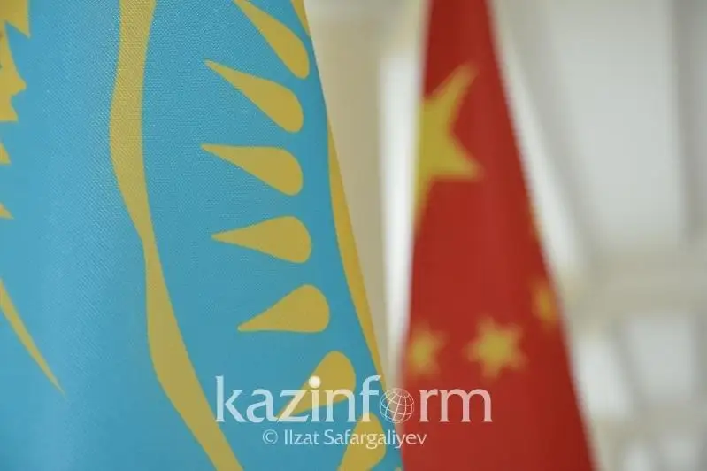 外长特列吾别尔德会见中国陕西省省长
