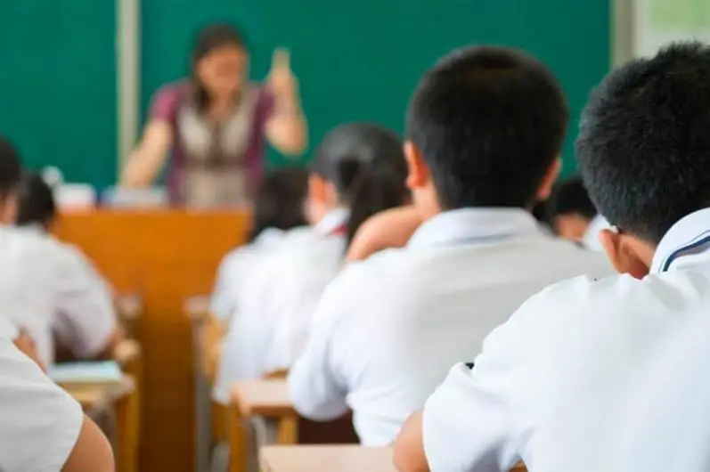 Қозоғистонда барча мактаб битирувчилари якуний имтиҳонлардан озод қилинди