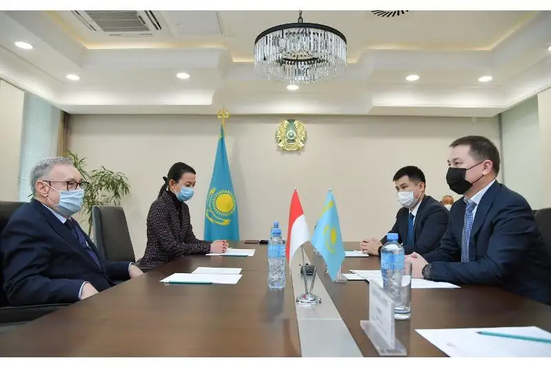 تۇركىستانعا ارنايى كەلگەن پولشا ەلشىسى قازاق حالقىنا العىس ايتتى