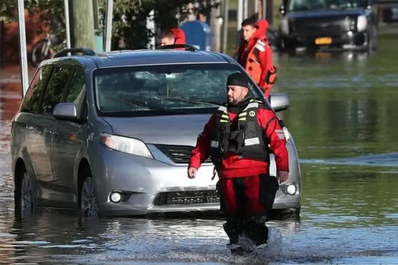 Бўрон AҚШнинг икки штатида 15 кишининг ҳаётига зомин бўлди