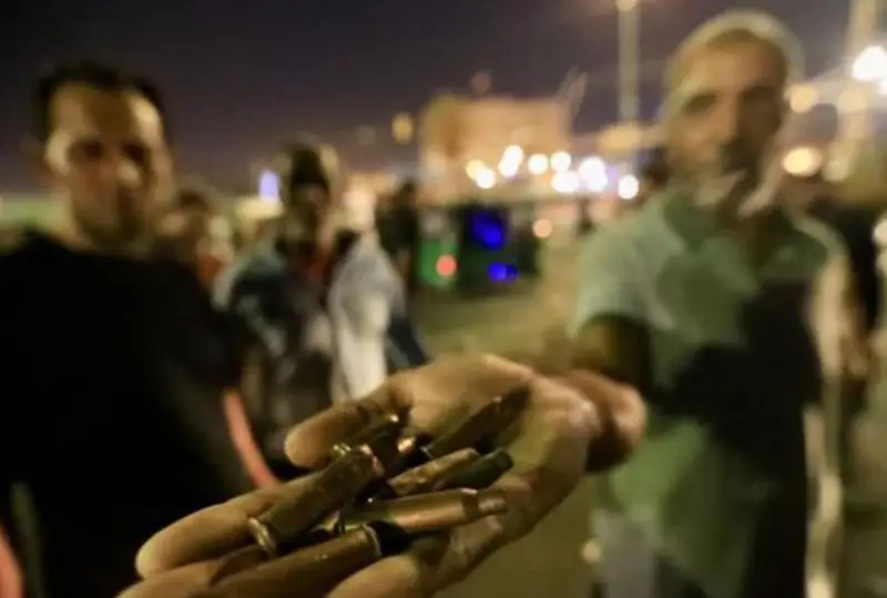 يراكتا ەرەۋىلشىلەر پرەزيدەنت سارايىنا باسىپ كىردى