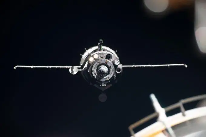 联盟MS-14载机器人飞船与国际空间站成功对接