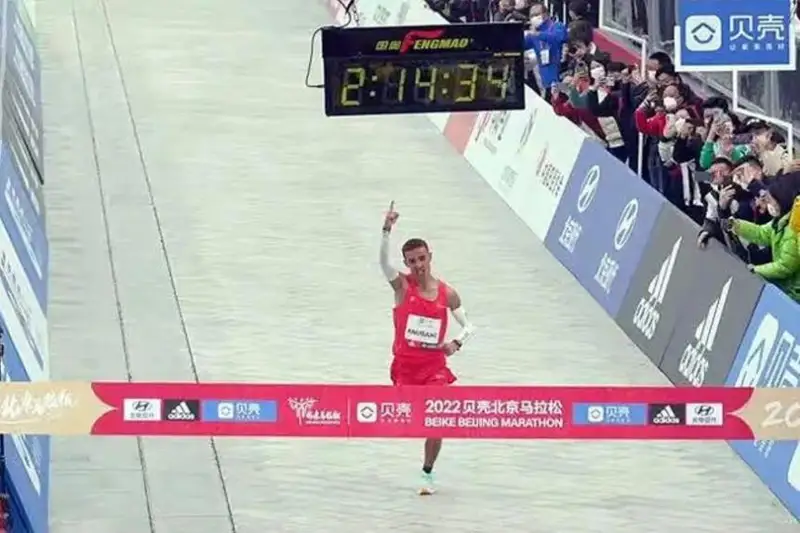 بەيجىڭ مارافونىندا قانداسىمىز توپ جاردى