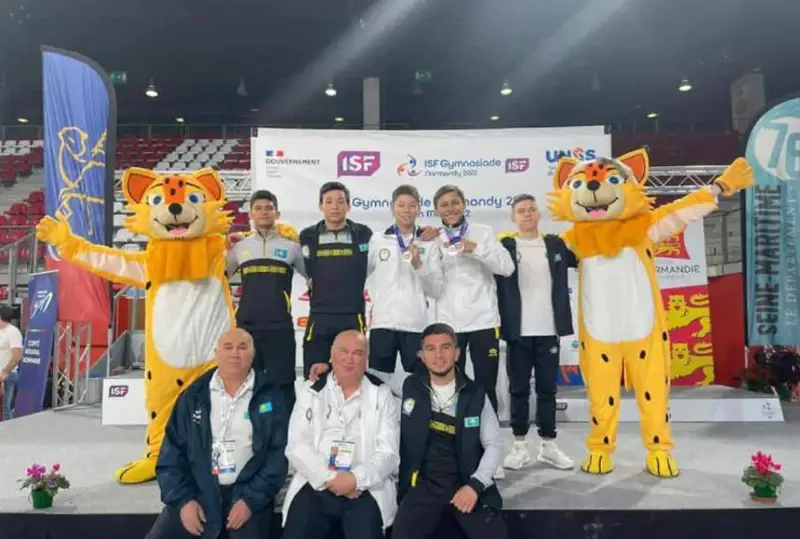 Қозоғистонлик ўқувчилар илк бор қатнашган Жаҳон гимназиядасида 72 та  медални қўлга киритди